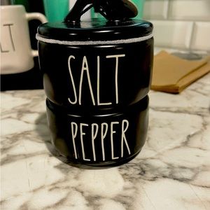 Rae Dunn Salt & Pepper Stackers
